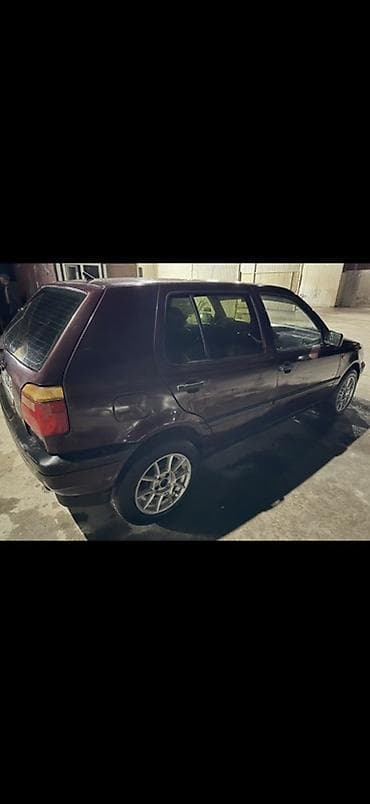 Volkswagen Golf: 1992 г., Хэтчбэк