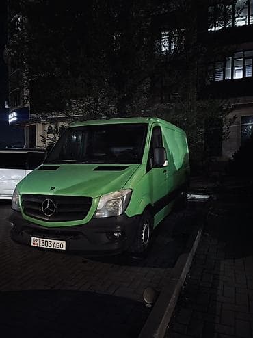 подношка спринтер: Легкий грузовик, Mercedes-Benz — 1