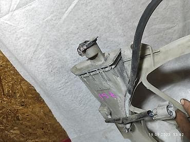 ist: Бачок Toyota Б/у, Оригинал — 2