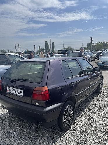 Volkswagen Golf: 1992 г., 1.8 л, Механика, Бензин, Седан at lalafo.kg Volkswagen Golf: 1992 г., 1.8 л, Механика, Бензин, Седан
