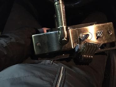 Металлические сейфовые двери: Врезной сувальдный замок для входной двери с массивной броненакладкой — 2