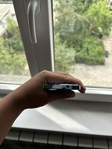 скол: IPhone 13 Pro, Б/у, 128 ГБ, Sierra Blue, Коробка, 77 % — 4