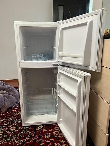 table fan: Компактный двухкамерный холодильник с верхней морозильной камерой — 7