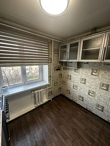 Батирлерди сатуу: 2 бөлмө, 47 м², 104-серия, 104-серия, 4 кабат, Жаңы ремонт — 10