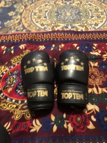 Боксерские перчатки — два комплекта 1) Top Ten, черные - Серия: Super
