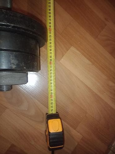 трэп гриф: Штанга с разборными блинами и винтовыми фиксаторами. Масса 40 кг. 9 — 10