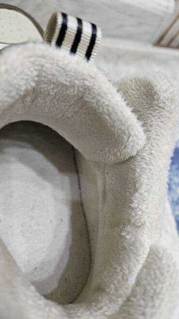 платье леопардовое: Классные женские фирменные утеплённые ботинки на ножках смотрится — 3