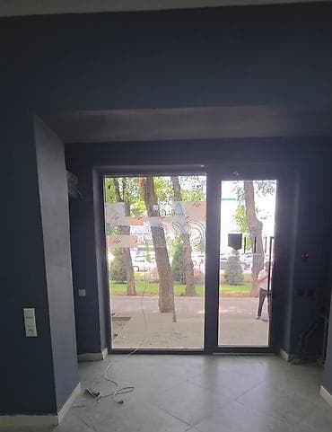 Недвижимость: Магазин, В жилом доме, 50 м² Не действующий, Без оборудования, С ремонтом, Water сommunications, Sewerage сommunications, Heating сommunications, Отдельный вход, 1 линия, Склад — 8