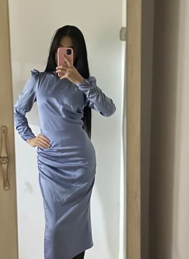 вечерние платья с коротким рукавом: Платье нежно-голубом цвете. -Длина ниже колена Рост у девушек 1.60 — 1