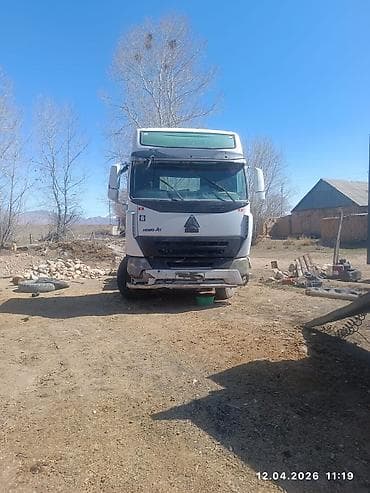 беларусь 1221 2: Тягач, Howo, Без прицепа — 1