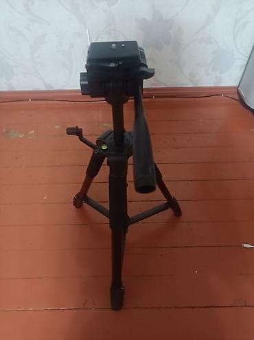 samsung galaxy a31: Штатив для фото/видео с сумкой-переноской - Легкий складной штатив — 2