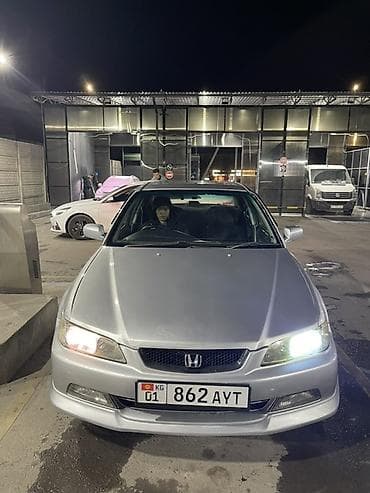 Honda Accord: 2001 г., 1.8 л, Автомат, Бензин, Седан