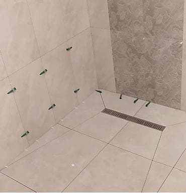 три уголник: Укладка плитки на пол 3-5 лет опыта — 1