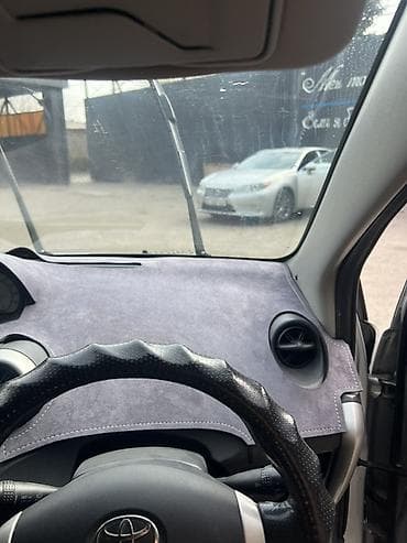 козырек тойота: Алькантара Накидка на панель Toyota, цвет - Серый — 2