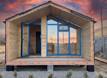 Каркасный модульный дом с панорамным остеклением. - Планировка с at lalafo.kg Каркасный модульный дом с панорамным остеклением. - Планировка с