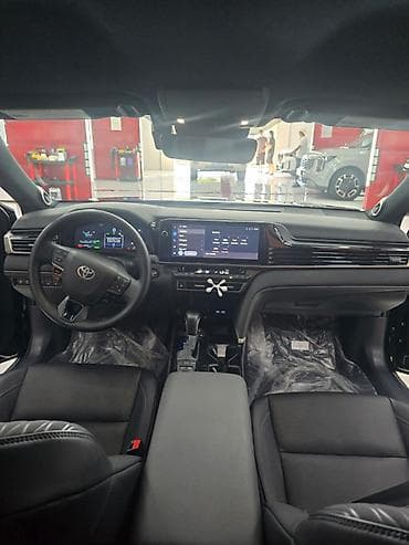 Транспорт: Toyota Camry: 2026 г., Автомат, Гибрид, Седан — 5