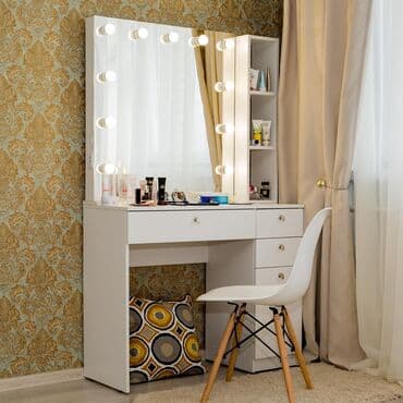 Визажный столик. гримёрный стол. макяжный стол. туалетный столик