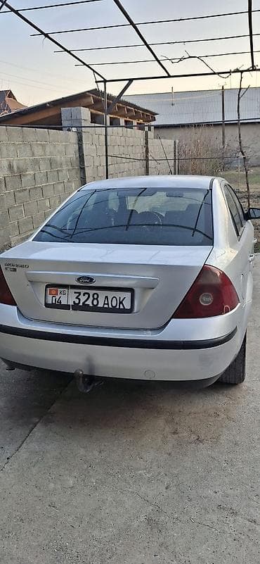 Ford Mondeo: 2001 г., 2 л, Механика, Бензин, Седан