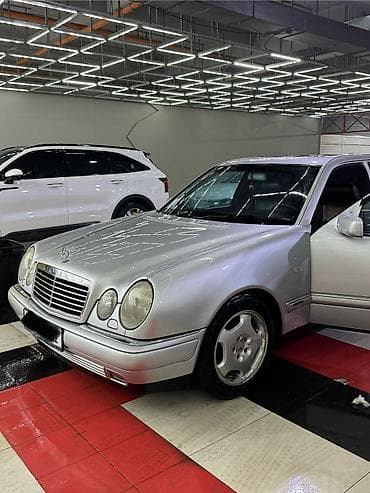 Mercedes-Benz E-Class: 1999 г., 3.2 л, Типтроник, Бензин, Седан