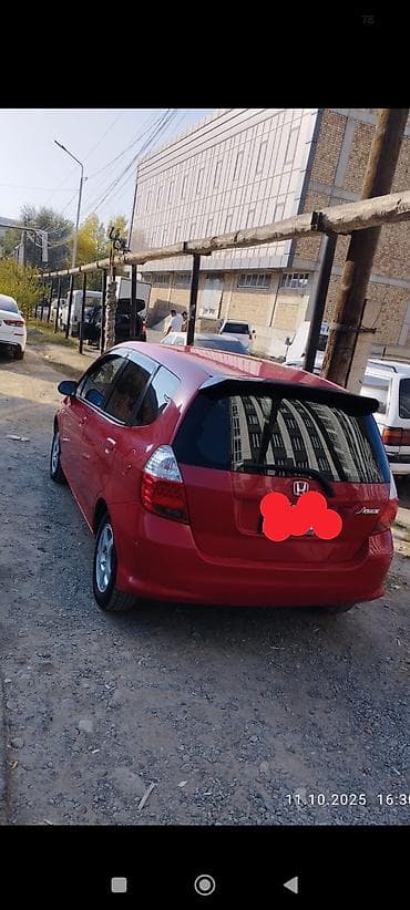 mazda 3 2007: Honda Jazz: 2005 г., 1.5 л, Ручные, Бензин, Хэтчбэк — 4