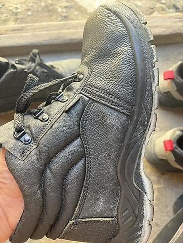 ботинки рабочие: Рабочие кожаные ботинки в хорошем состоянии. 42-43размер. Прочные с — 1