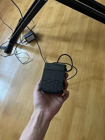 ролер: Yamaha P‑45B цифровое пианино (88 клавиш) с комплектом. Состояние — 5