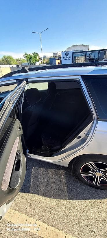 универсал автомат: Toyota Avensis: 2002 г., 1.8 л, Ручные, Бензин, Универсал — 5