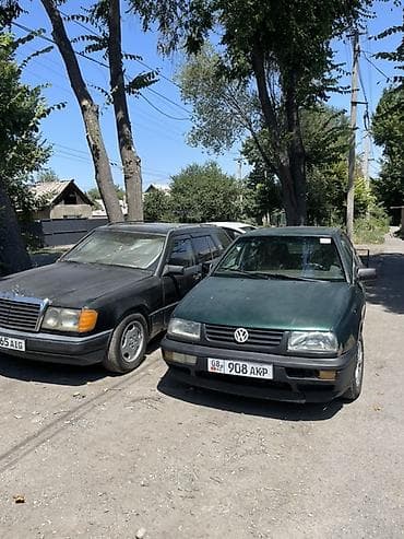 Транспорт: Volkswagen Vento: 1997 г., 1.8 л, Механика, Бензин, Седан — 3