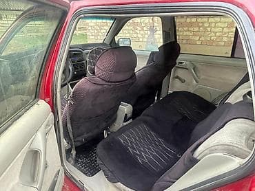 Volkswagen Vento: 1993 г., 1.8 л, Механика, Бензин, Седан — 6