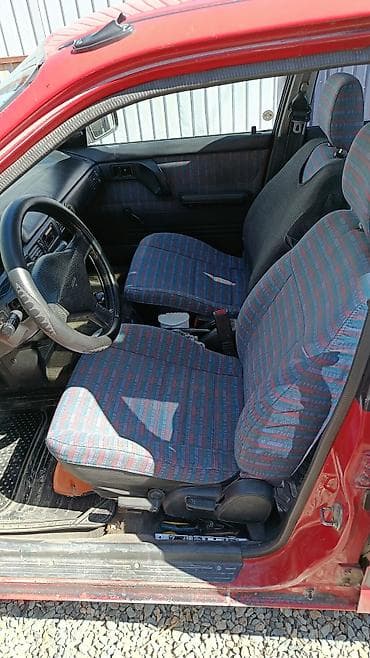 Продажа авто: Mazda 323: 1992 г., 1.3 л, Механика, Бензин, Седан — 6