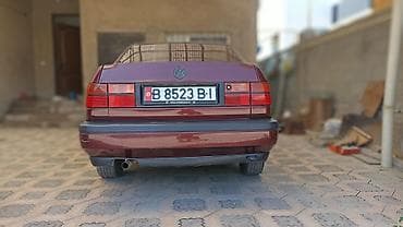 Унаа: Volkswagen Vento: 1992 г., 1.8 л, Кол менен иштөөчү, Бензин, Седан — 4