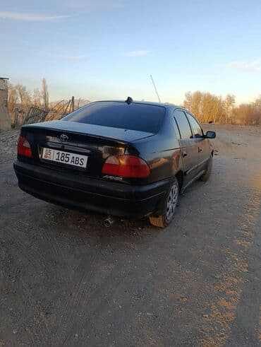 срочно продам авто в связи с переездом: Toyota Avensis: 1998 г., 1.8 л, Механика, Бензиновая, Седан — 4