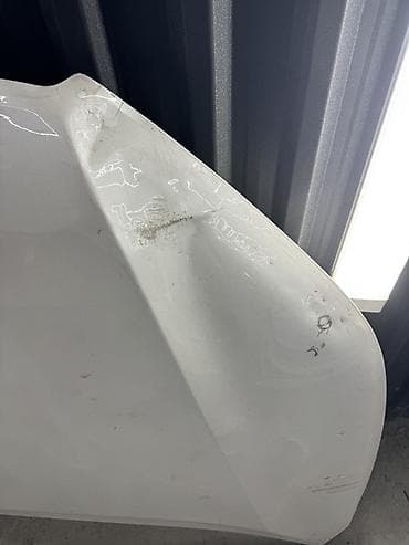 торг у капота: Капот Toyota, Оригинал — 2