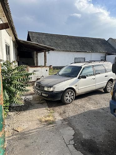 Volkswagen Passat: 1992 г., 2 л, Механика, Бензин, Универсал — 1