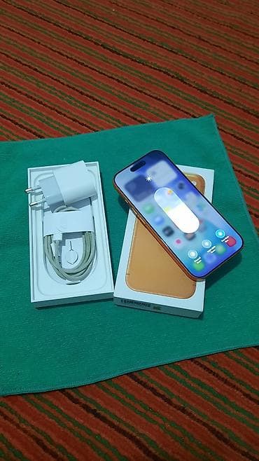 ош принтер: IPhone 17 Pro, Колдонулган, 256 ГБ, Ток сары, Заряддоочу түзүлүш, 98 % — 5