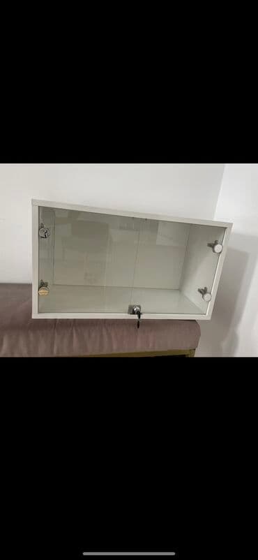 визажное кресло: Продается Тумбочка 2500 сом Журнальный стол ИКЕА 3900 сом Стол — 1