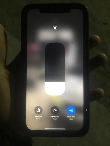 IPhone 11, Б/у, 128 ГБ, Black Titanium, Зарядное устройство, Чехол, 76 %