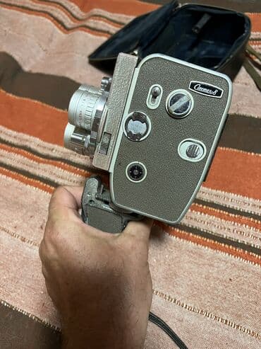 раритетный фотоаппарат: Японская крутая пленочная кинокамера 1950 года выпуска, с чехлом — 3