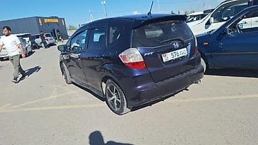 фит 2015: Honda Fit: 2008 г., 1.5 л, Автомат, Бензин, Хэтчбэк — 2