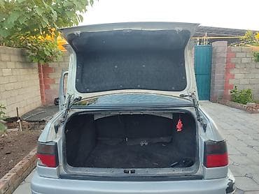 Унаа сатуу: Volkswagen Vento: 1996 г., 2 л, Кол менен иштөөчү, Бензин, Седан — 7