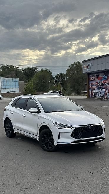 Унаа: BYD E2: 2022 г., 0.1 - engine capacity л, Автомат, Электромобиль, Седан — 1