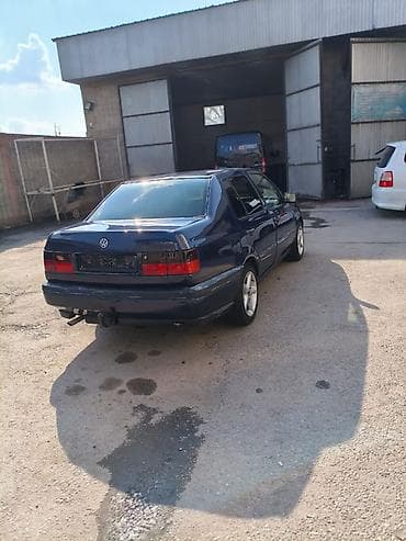 golf vento: Volkswagen Vento: 1993 г., Седан — 6