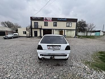 требует вложения: Volkswagen Golf: 1988 г., Хэтчбэк — 5