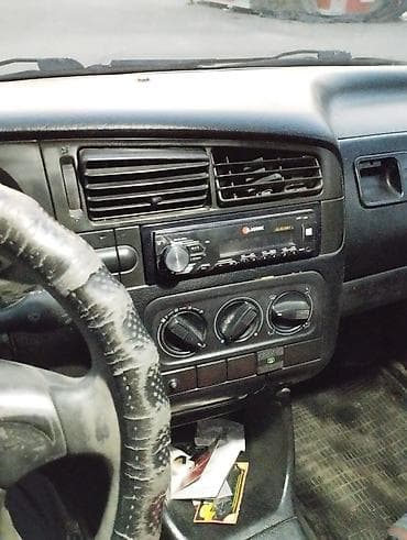 Volkswagen Golf: 1994 г., 1.8 л, Механика — 8