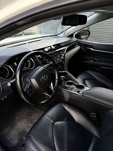 byd e2 2023: Toyota Camry: 2019 г., 2.5 л, Вариатор, Гибрид, Седан — 4