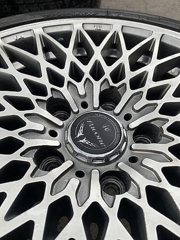 Колеса в сборе 225 / 45 / R 18, Зима, Б/у, Комплект, Легковые, Литые, отверстий - 5 — 6