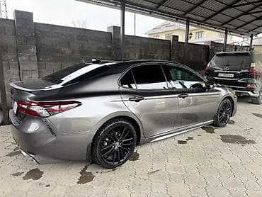 Toyota: Toyota Camry: 2021 г., 2.5 л, Бензин, Седан — 2