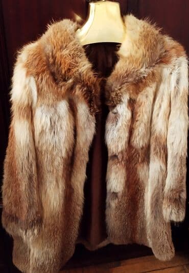 детские шапки с помпонами из натурального меха: Продаю шубу и шапку Лисий мех Размер шуба-50, шапка-54 см Состояние — 1