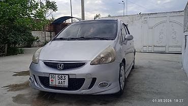 Honda Jazz: 2007 г., 1.3 л, Механика, Бензин, Хэтчбэк