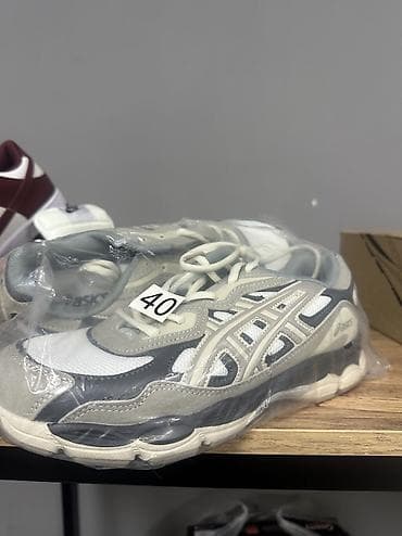 thomas graf цены: Кроссовки новые Красные 41 размер 2000 Серые 40 размер 2000 Зеленые 36 — 3